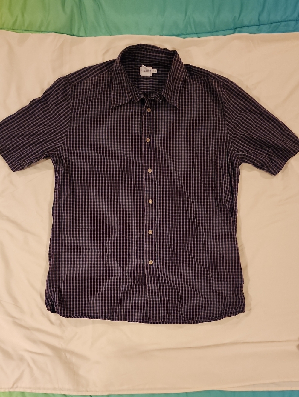 Calvin Klein Jeans Navy Plaid Short-Sleeve Button-Down Shirt.  Size Large